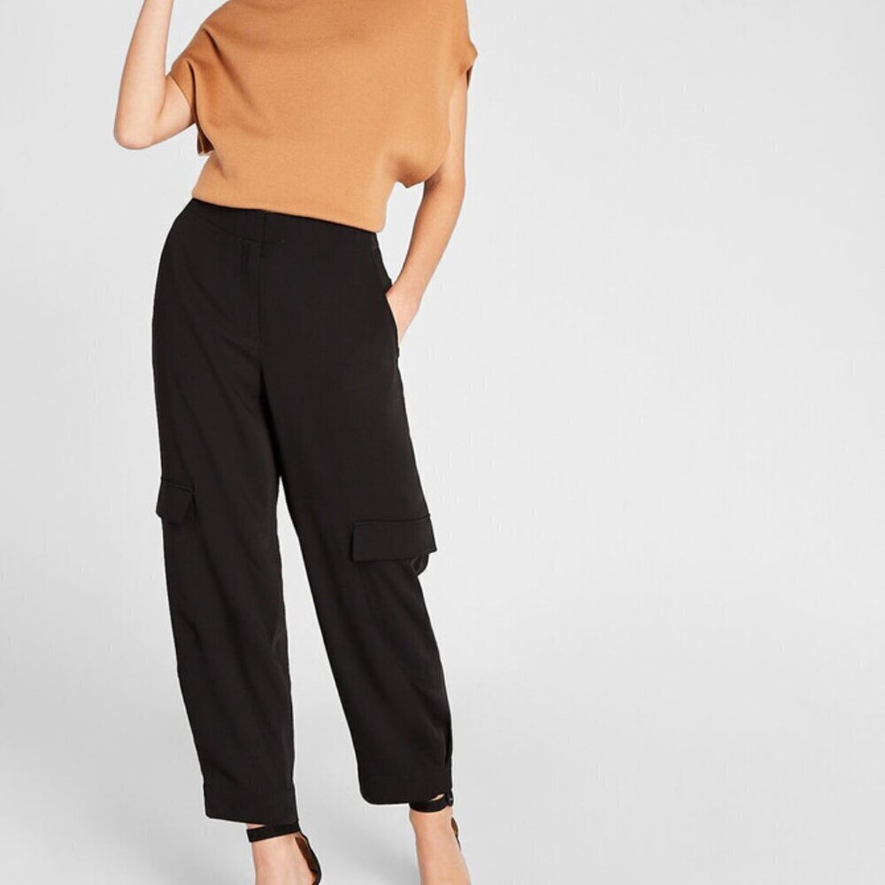 Club Monaco Black Women's Curved Seam Cargo Pant Cropped Size 4 Casual Business